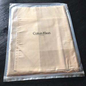 Cotton Sateen Table Cloth and 13 napkins